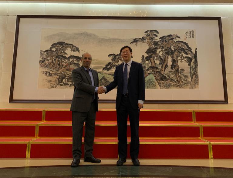 السفير المخلافي يشيد بالموقف الثابت لجمهورية الصين الداعم لليمن وشرعيته الدستورية