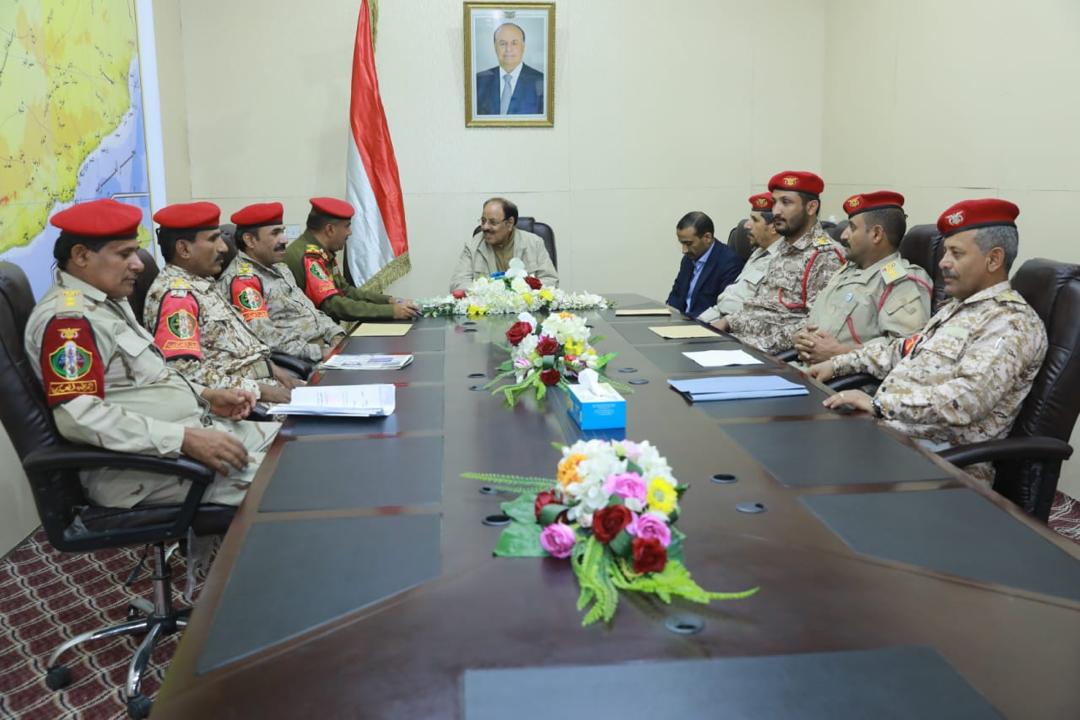  نائب الرئيس يلتقي قيادات قوات الشرطة العسكرية في عدد من المحافظات المحررة