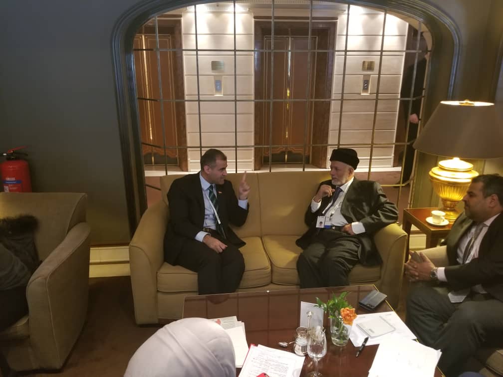 نائب وزير الخارجية يلتقي في ميونيخ بوزير الشؤون الخارجية في عُمان 