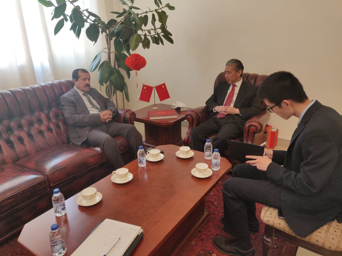 وزير الدولة لشؤون مجلسي النواب والشورى يلتقي السفير الصيني لدى اليمن