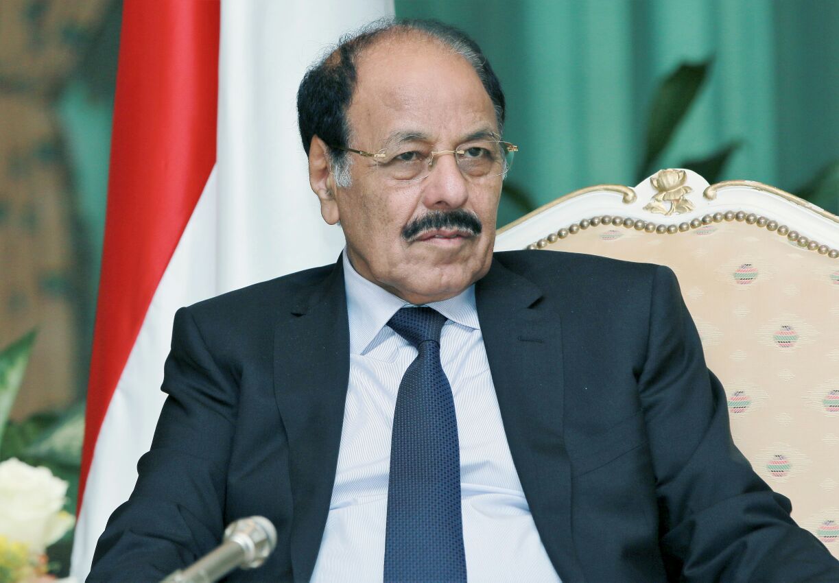 نائب الرئيس يستمع إلى تفاصيل الحادث الاجرامي باستهداف الحوثيين للمدنيين في سوق البقع