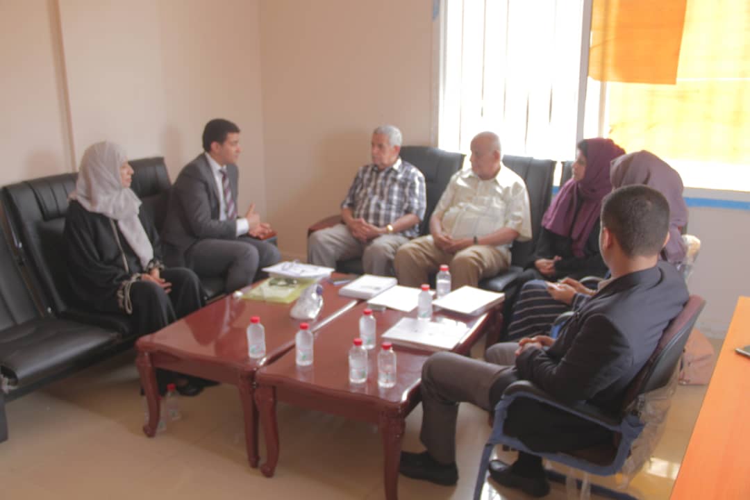 الرعيني يناقش مع اللجنة العليا للانتخابات برنامج الهيئات المستقلة في اليمن الاتحادي 