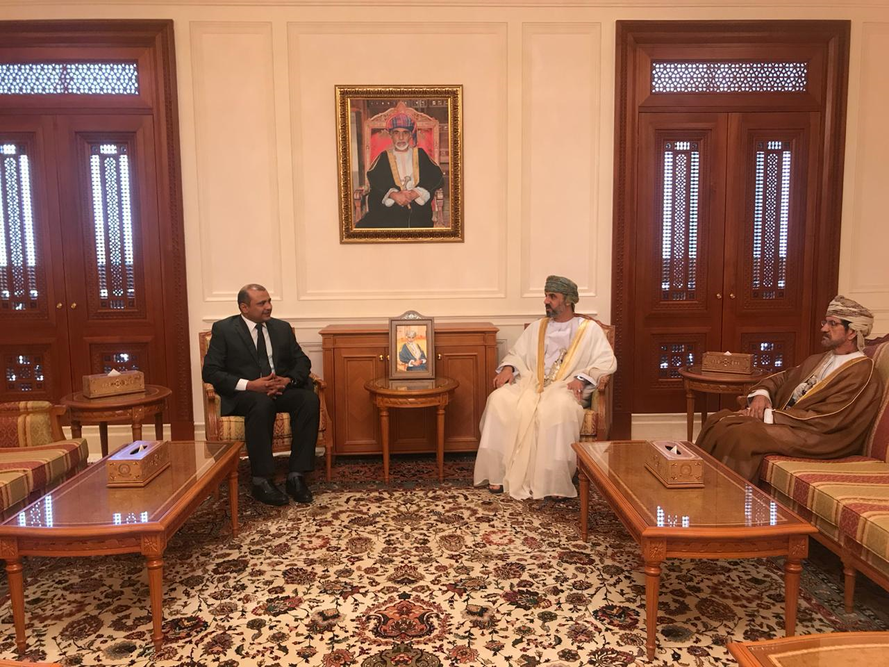 سفير اليمن في مسقط يلتقي رئيس مجلس الشورى العماني 