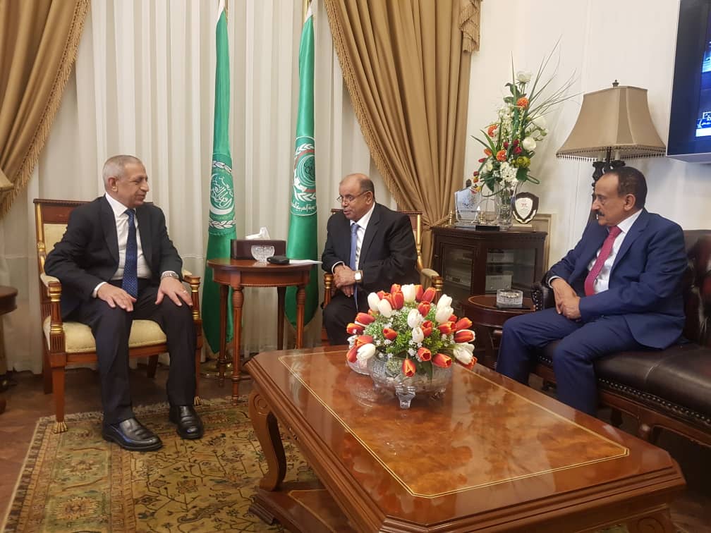 نائب رئيس الوزراء يلتقي رئيس الاكاديمية العربية للعلوم والتكنولوجيا والنقل البحري