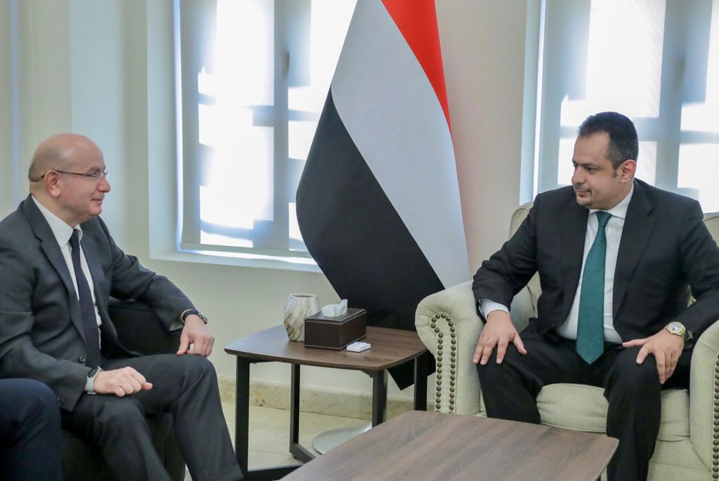 
رئيس الوزراء يستقبل سفير جمهورية تركيا لدى اليمن