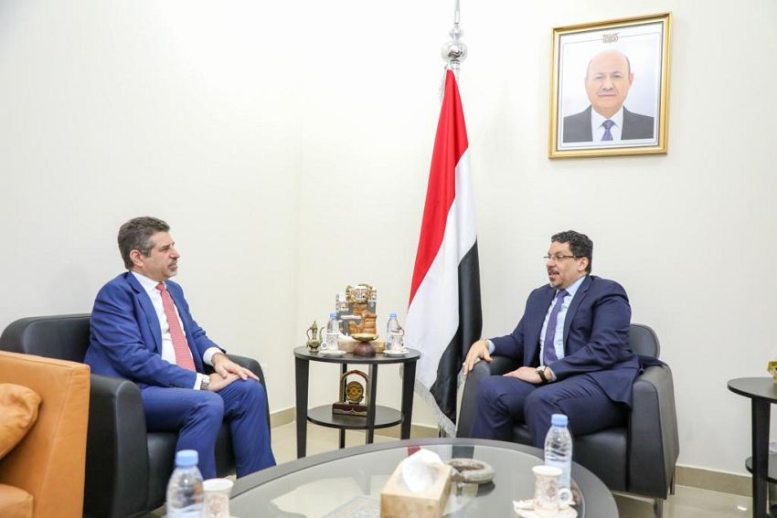 وزير الخارجية يبحث مع السفير الأمريكي مستجدات الأوضاع في اليمن 