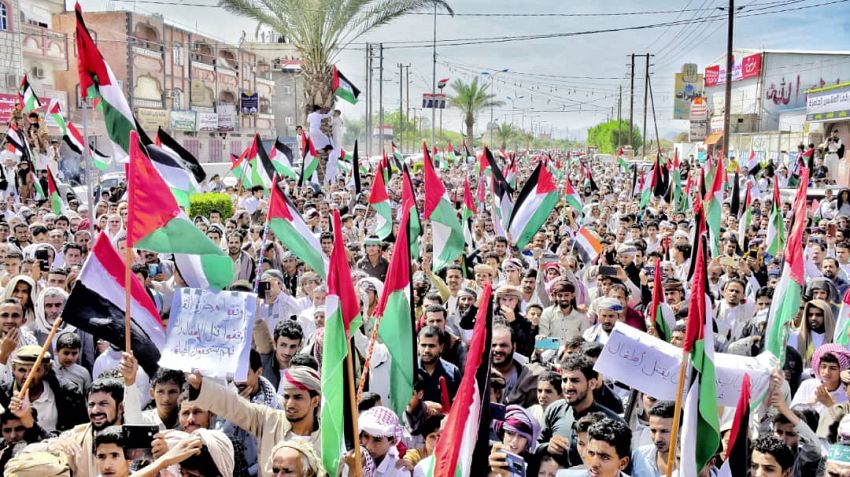 تظاهرات حاشدة في المدن اليمنية تندد بجرائم الاحتلال الإسرائيلي في قطاع غزة 