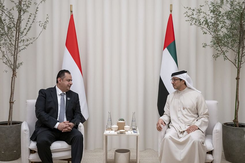 رئيس الوزراء يناقش مع نائب الرئيس الإماراتي العلاقات الثنائية ومستجدات الأوضاع 