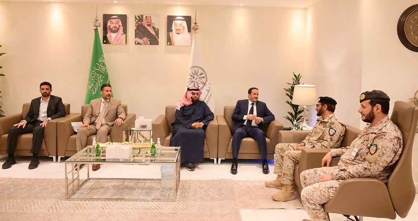 عضو مجلس القيادة الرئاسي عثمان مجلي يلتقي قائد القوات المشتركة نائب رئيس هيئة الأركان العامة السعودية