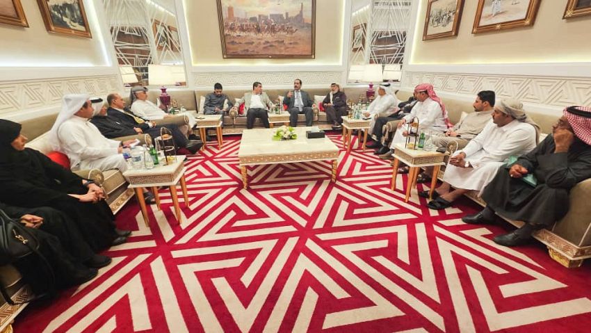 وزير الداخلية يلتقي بممثلين عن الجالية اليمنية في قطر