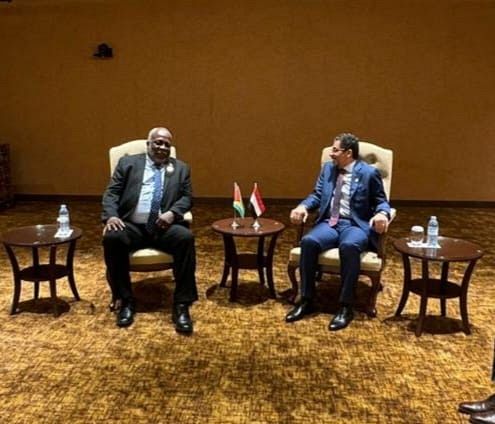 وزير الخارجية يلتقي رئيس وزراء غويانا 