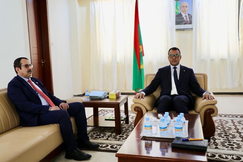 السفير العرادة يلتقي الوزير المنتدب لدى وزير الشؤون الخارجية الموريتاني