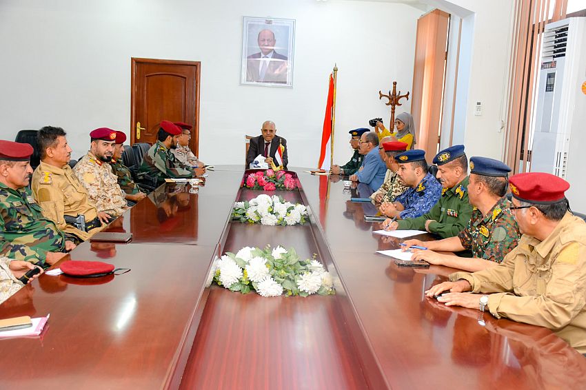 اللجنة الأمنية بتعز تناقش مستجدات الأوضاع العسكرية والأمنية بالمحافظة