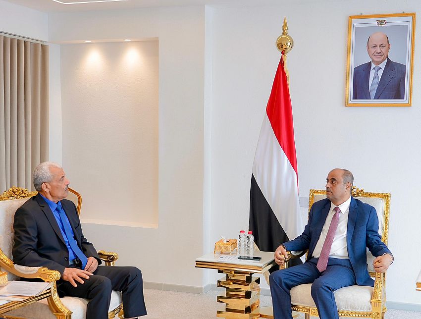 رئيس الوزراء يجتمع برئيس اللجنة الامنية والعسكرية 