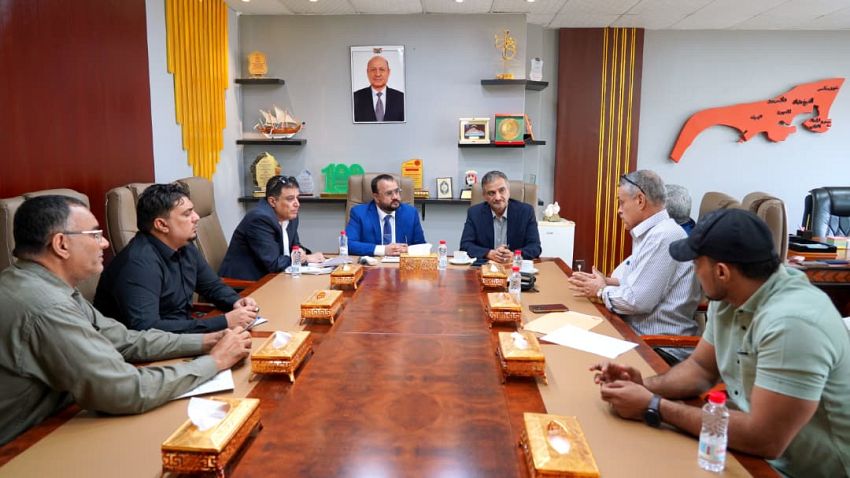 اجتماع مشترك بعدن يناقش معالجة مشكلة الوادي الكبير ومخاطر الصخور 